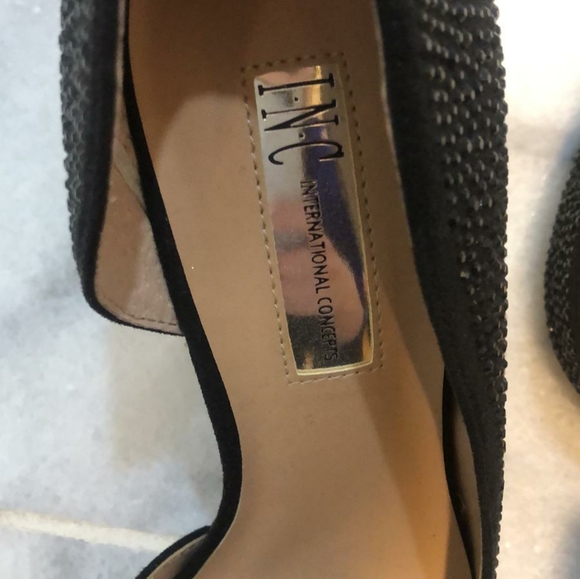 Shoes - Picture 4 of 4